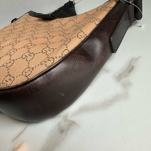 Authentic vintage Gucci Web Half Moon Messenger COA included - Picture 10 of 16